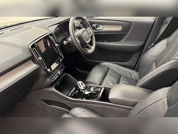 Used Volvo XC40 2023 for sale - 79734844: Photo