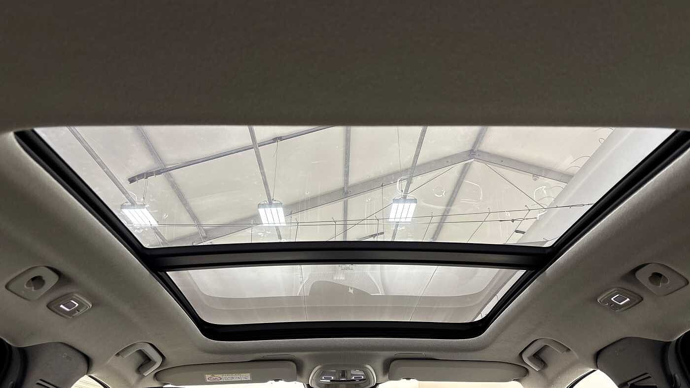 Used Volvo XC40 2025 for sale - 76796381: Photo 16