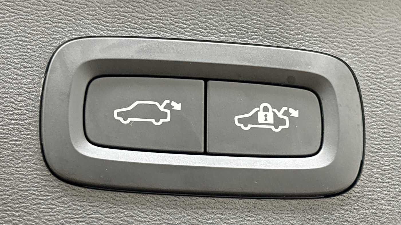 Used Volvo XC40 2025 for sale - 76796381: Photo 17