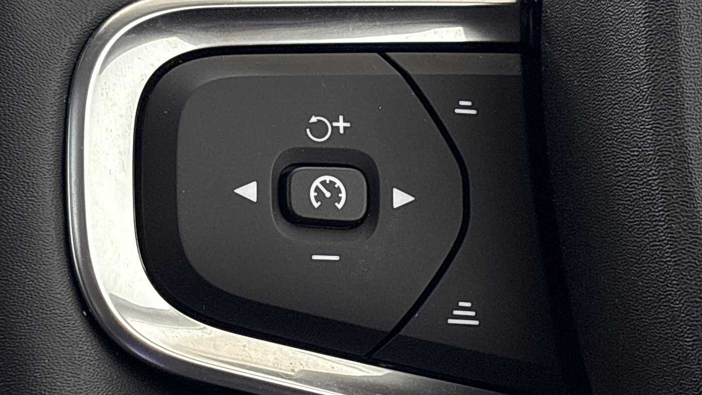 Used Volvo XC40 2025 for sale - 76796381: Photo 30