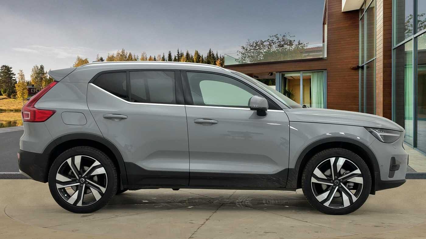 Used Volvo XC40 2025 for sale - 76796381: Photo 4