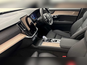 Used Volvo XC90 2025 for sale - 78219045: Photo