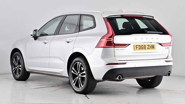 Used Volvo XC60 2019 for sale - 76172317: Photo 2