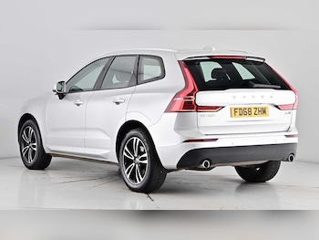 Used Volvo XC60 2019 for sale - 76172317: Photo 2