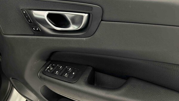 Used Volvo XC60 2019 for sale - 76172317: Photo 31
