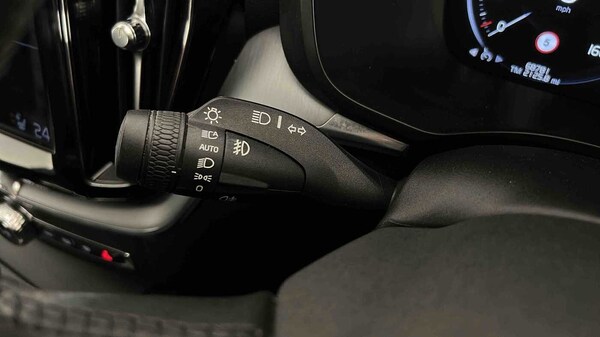 Used Volvo XC60 2019 for sale - 76172317: Photo 37