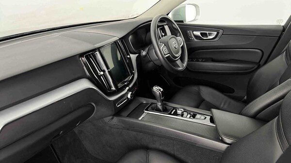 Used Volvo XC60 2019 for sale - 76172317: Photo 9