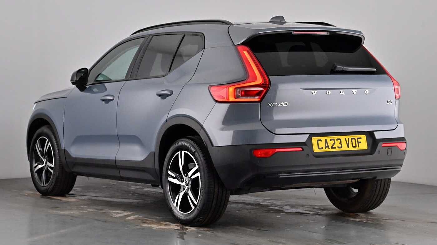 Used Volvo XC40 2023 for sale - 77702724: Photo 2