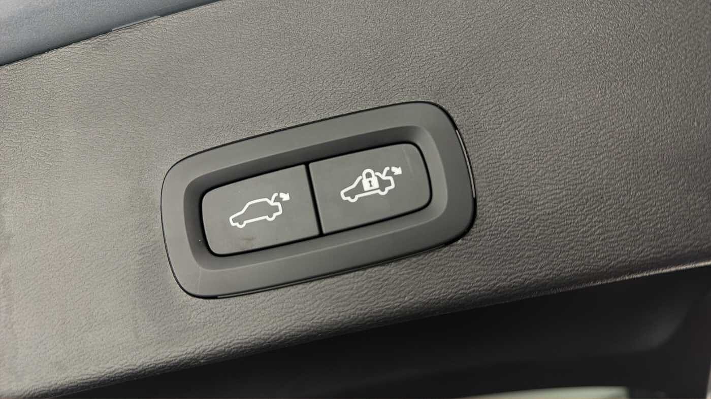 Used Volvo XC40 2023 for sale - 77702724: Photo 29