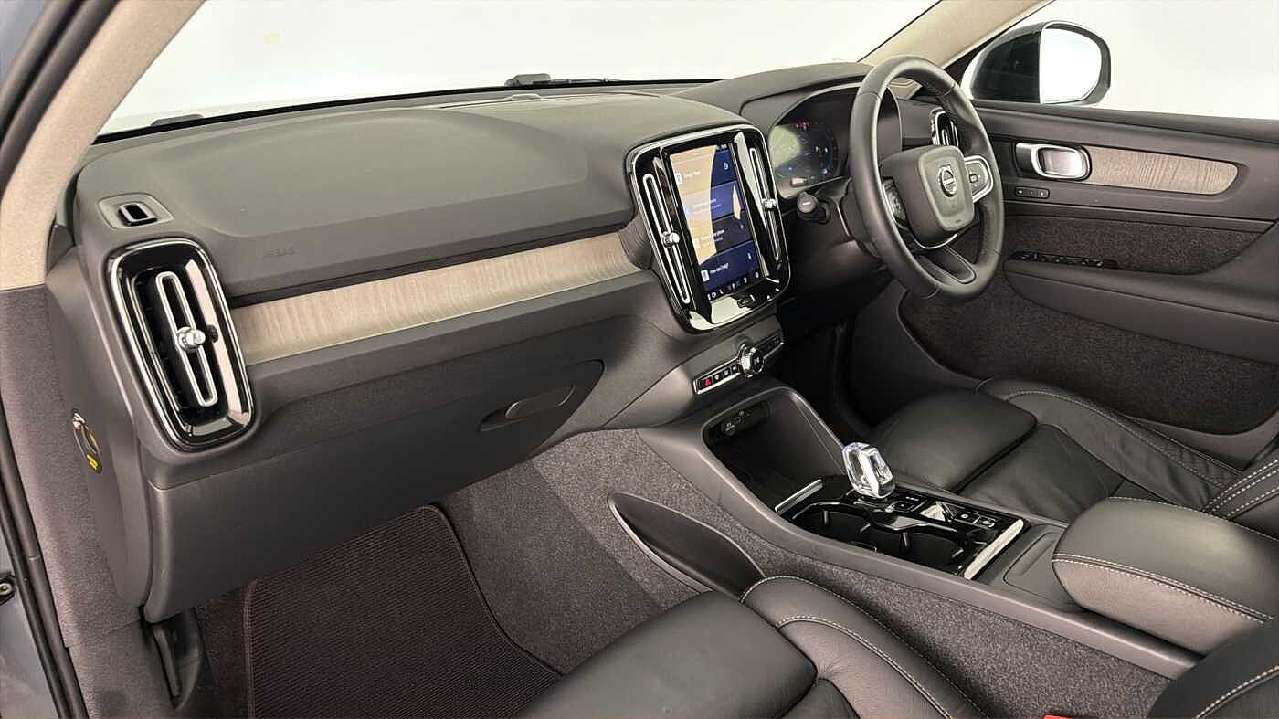 Used Volvo XC40 2023 for sale - 77702724: Photo 3