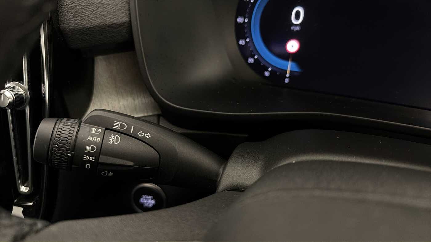 Used Volvo XC40 2023 for sale - 77702724: Photo 34