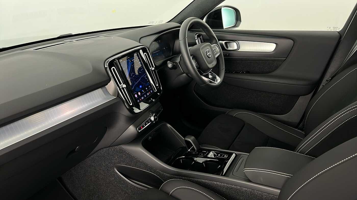 Used Volvo XC40 2025 for sale - 76854654: Photo 10