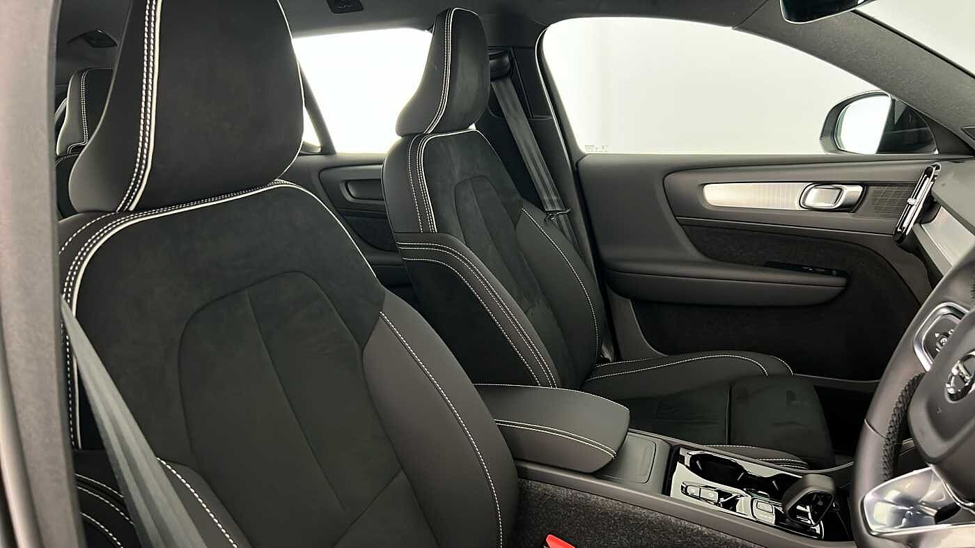 Used Volvo XC40 2025 for sale - 76854654: Photo 35