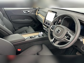 Used Volvo XC60 2025 for sale - 79468796: Photo