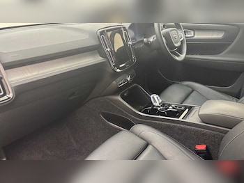Used Volvo XC40 2025 for sale - 78778916: Photo