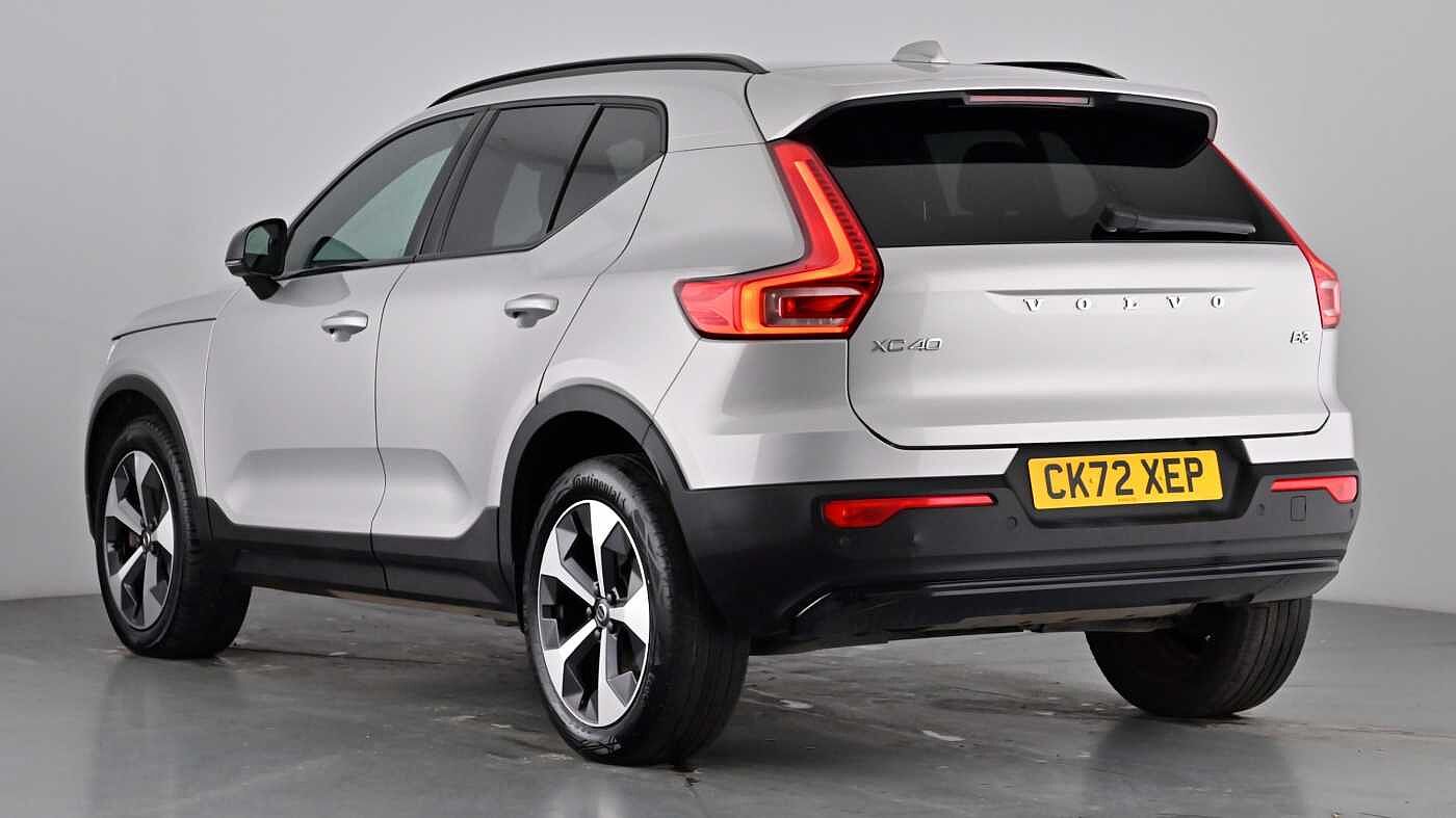 Used Volvo XC40 2022 for sale - 77312364: Photo 2