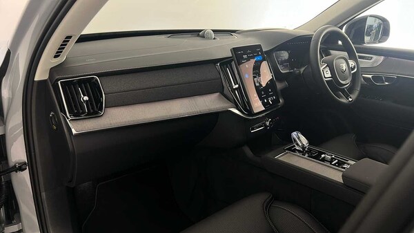 Used Volvo XC90 2025 for sale - 76234148: Photo 3