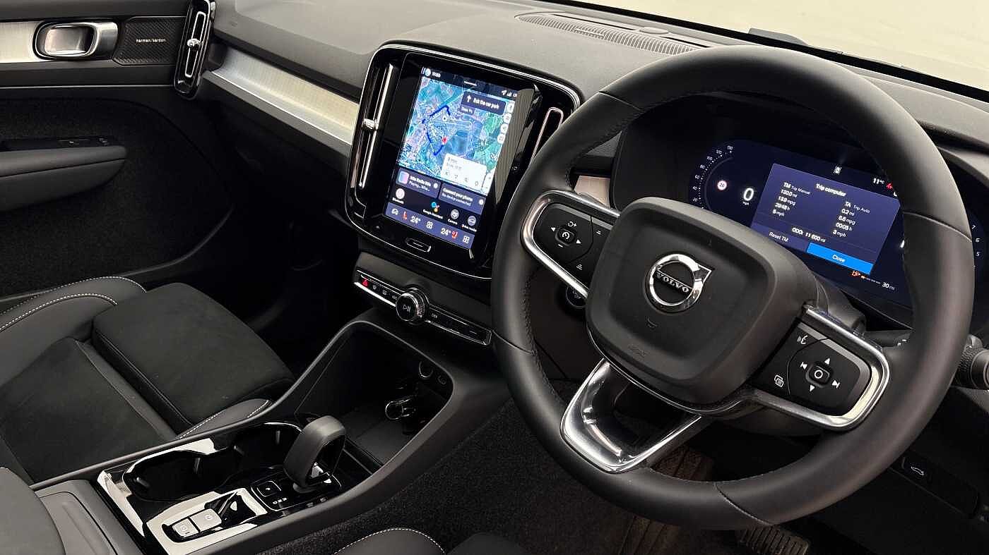 Used Volvo XC40 2025 for sale - 78140498: Photo 3