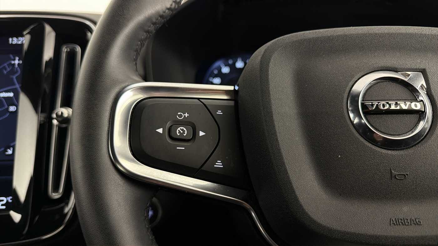 Used Volvo XC40 2021 for sale - 77619071: Photo 17