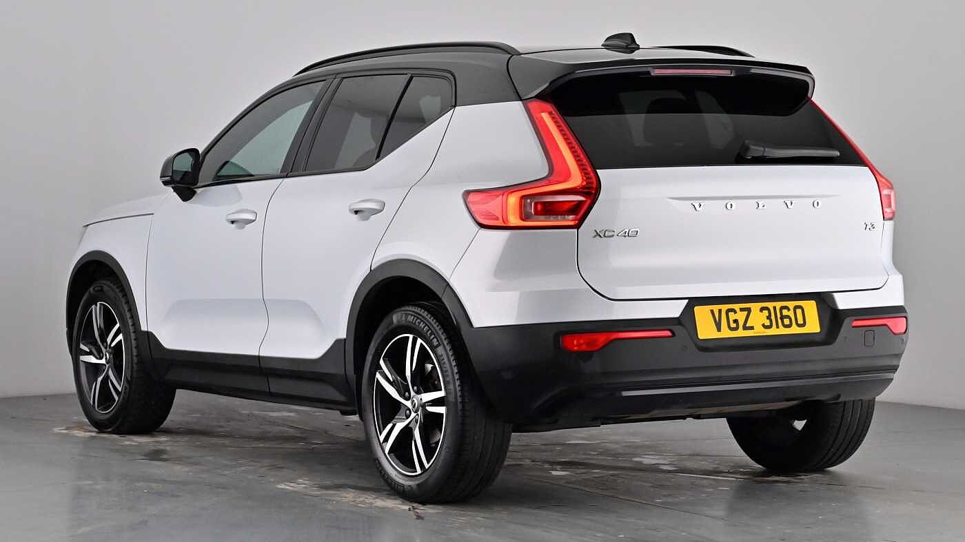 Used Volvo XC40 2021 for sale - 77619071: Photo 2
