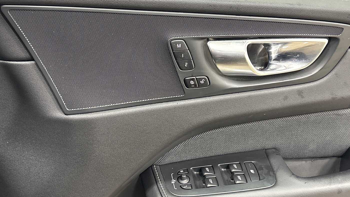 Used Volvo XC60 2021 for sale - 76796370: Photo 21