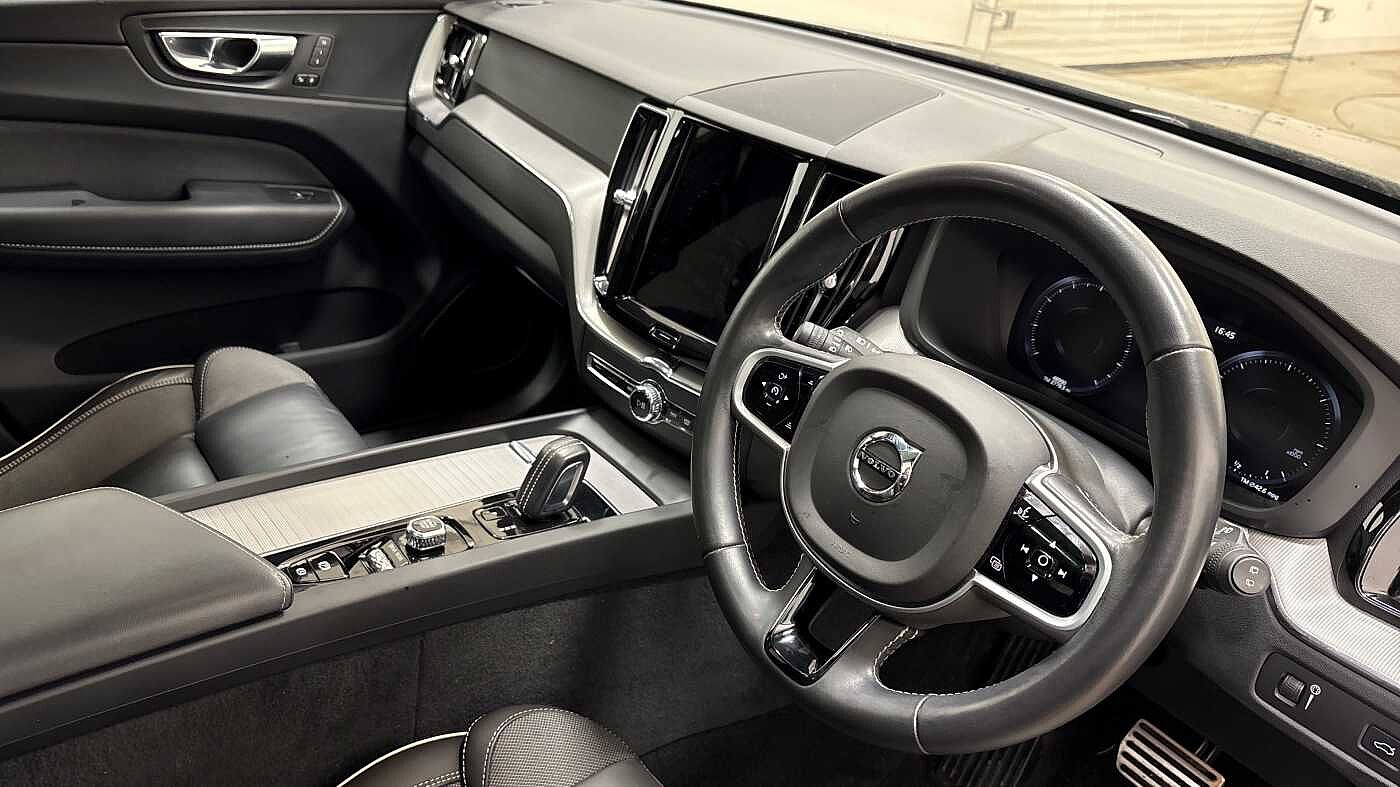 Used Volvo XC60 2021 for sale - 76796370: Photo 8