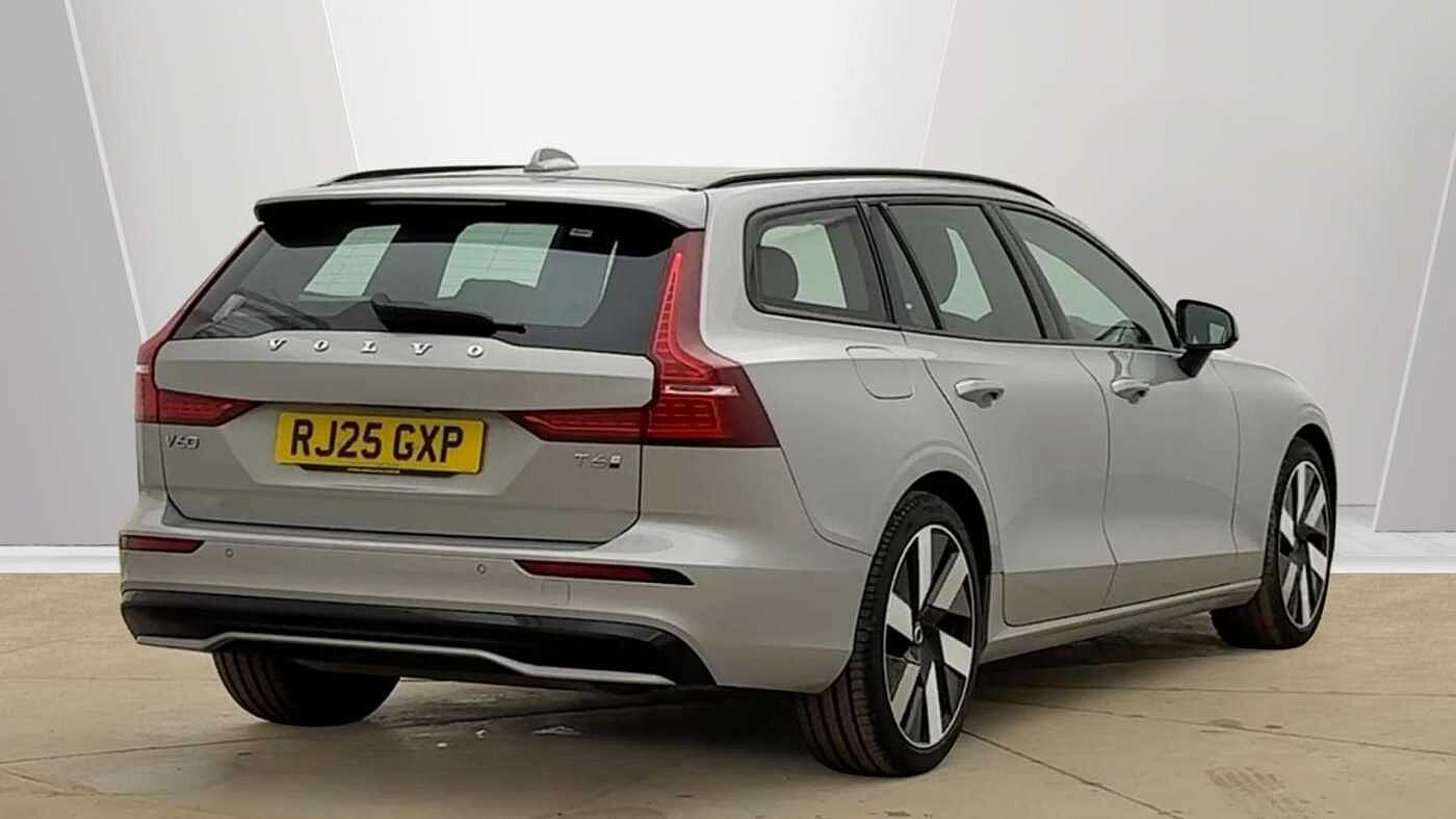 Used Volvo V60 2025 for sale - 78211981: Photo 2