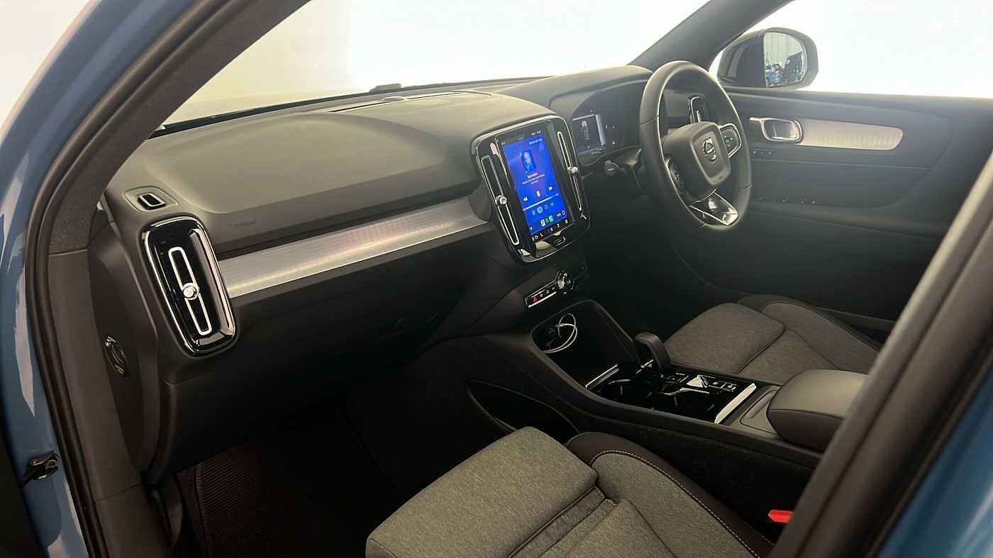 Used Volvo XC40 2023 for sale - 76104229: Photo 10