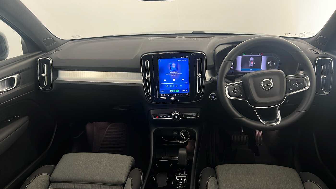 Used Volvo XC40 2023 for sale - 76104229: Photo 11
