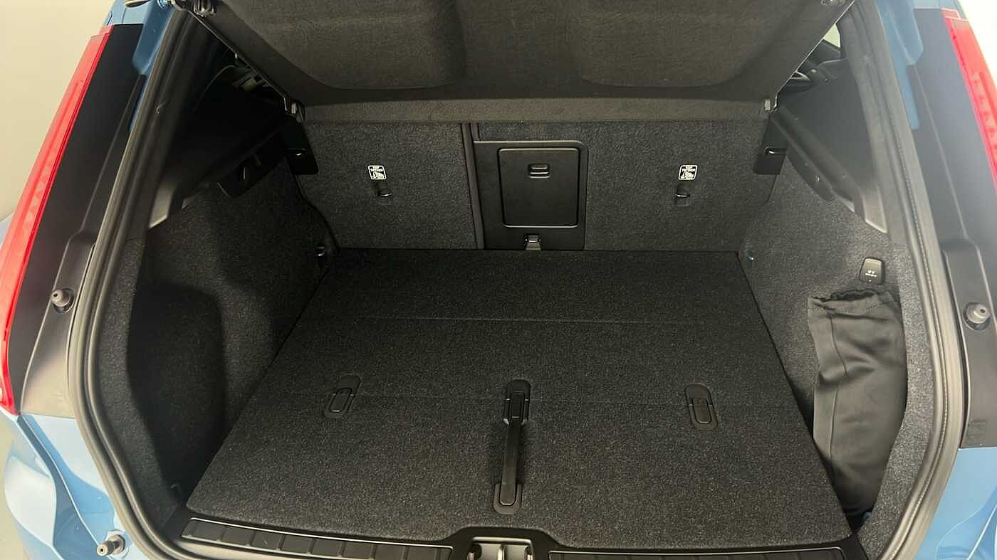 Used Volvo XC40 2023 for sale - 76104229: Photo 14