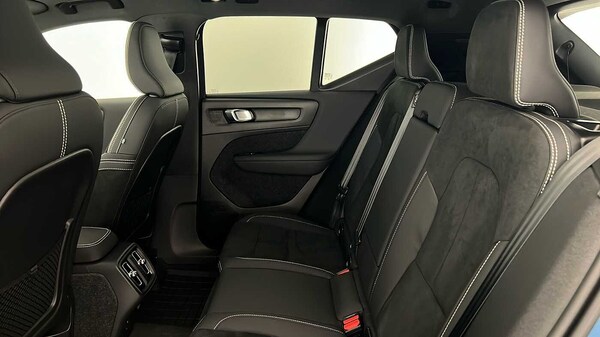 Used Volvo XC40 2023 for sale - 76172472: Photo 12
