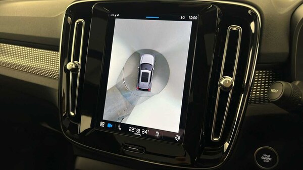 Used Volvo XC40 2023 for sale - 76172472: Photo 22