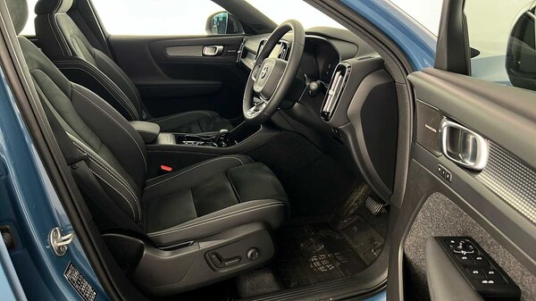 Used Volvo XC40 2023 for sale - 76172472: Photo 23