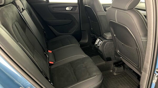Used Volvo XC40 2023 for sale - 76172472: Photo 24