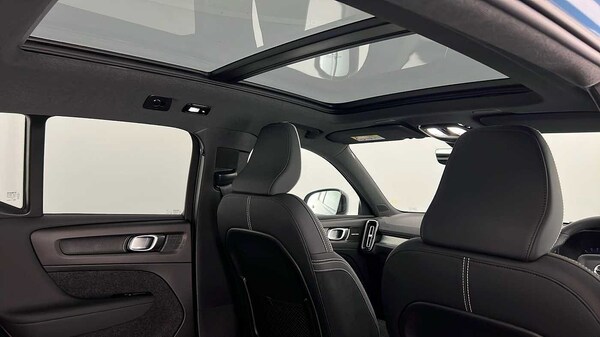 Used Volvo XC40 2023 for sale - 76172472: Photo 31