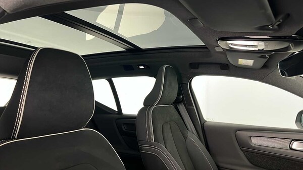 Used Volvo XC40 2023 for sale - 76172472: Photo 34