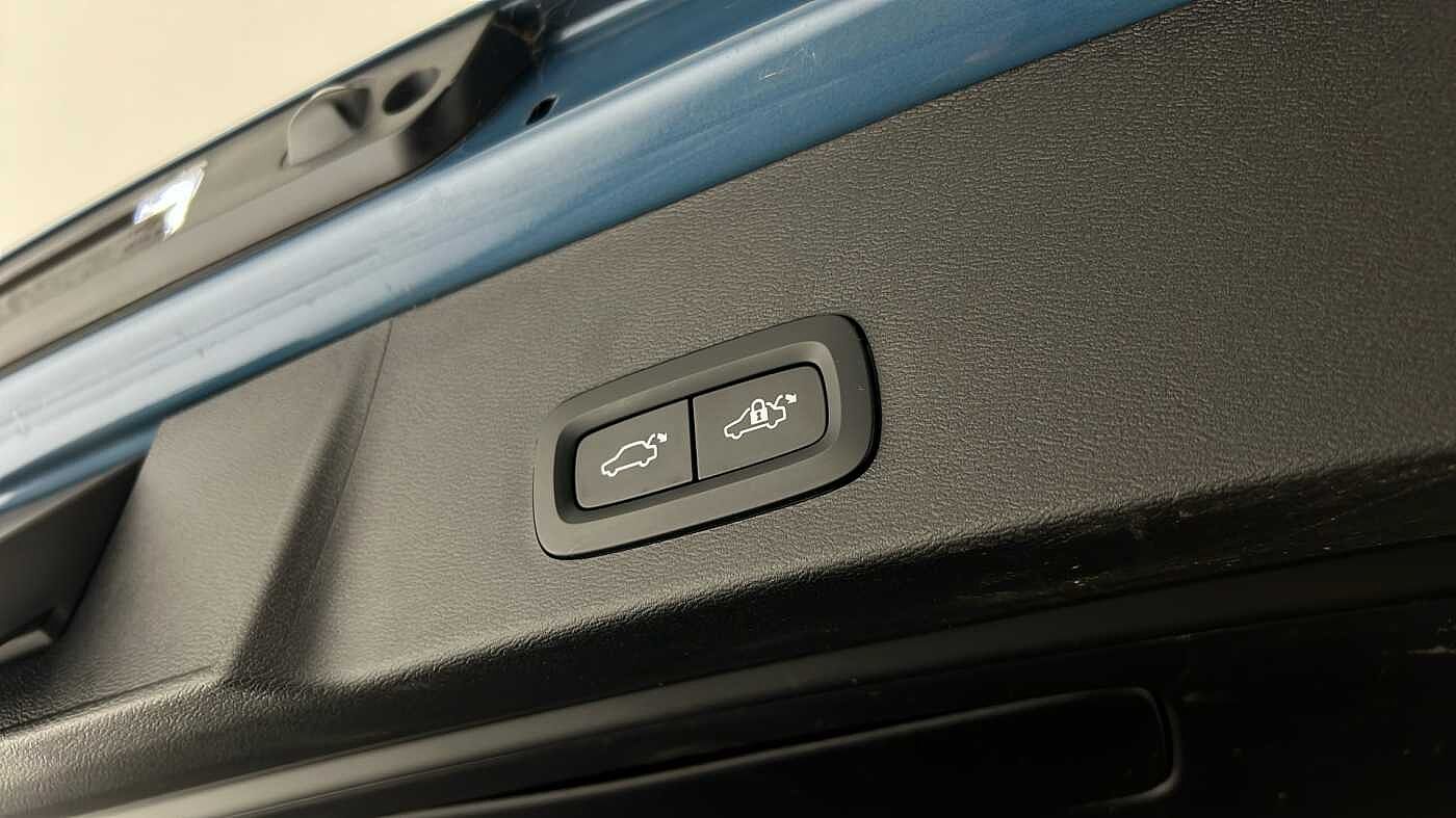 Used Volvo XC40 2022 for sale - 77312363: Photo 32