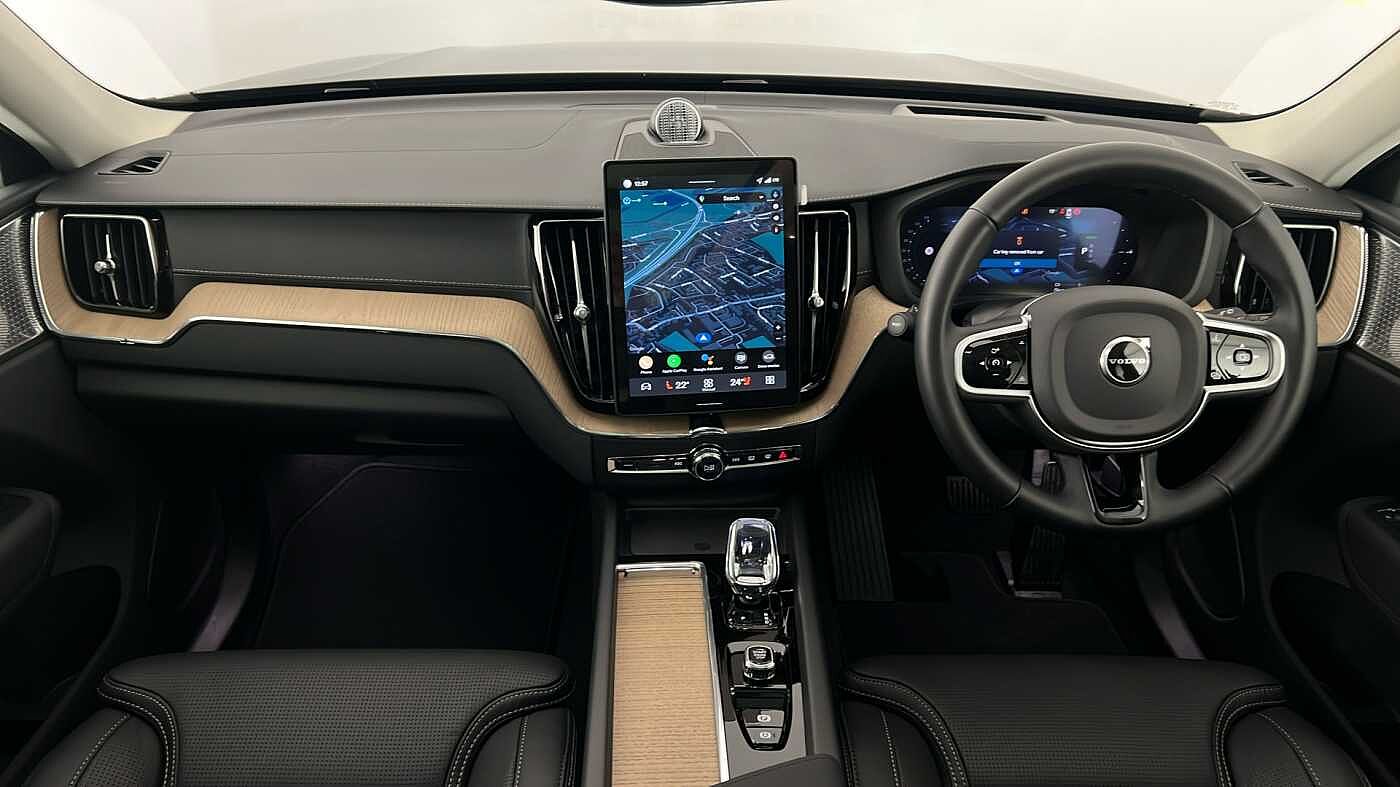 Used Volvo XC60 2025 for sale - 77137623: Photo 11