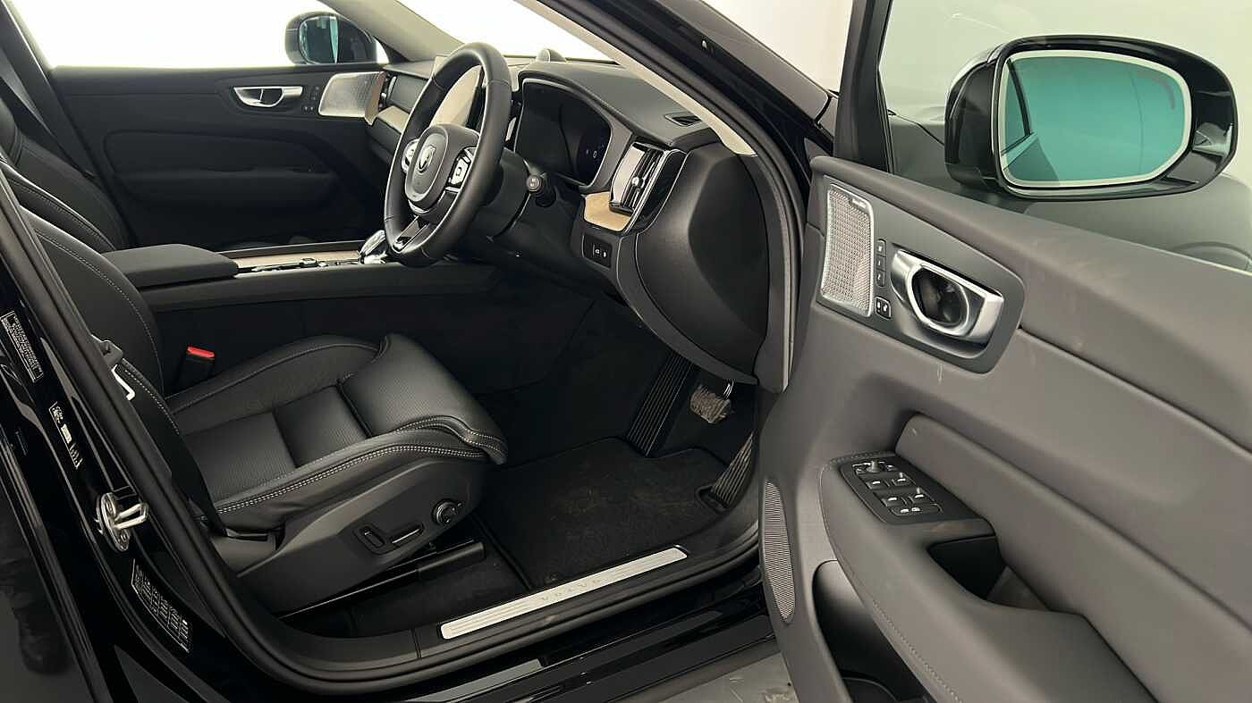 Used Volvo XC60 2025 for sale - 77137623: Photo 17