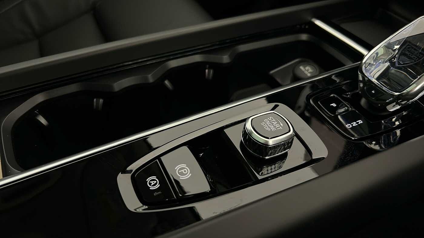 Used Volvo XC60 2025 for sale - 77137623: Photo 50