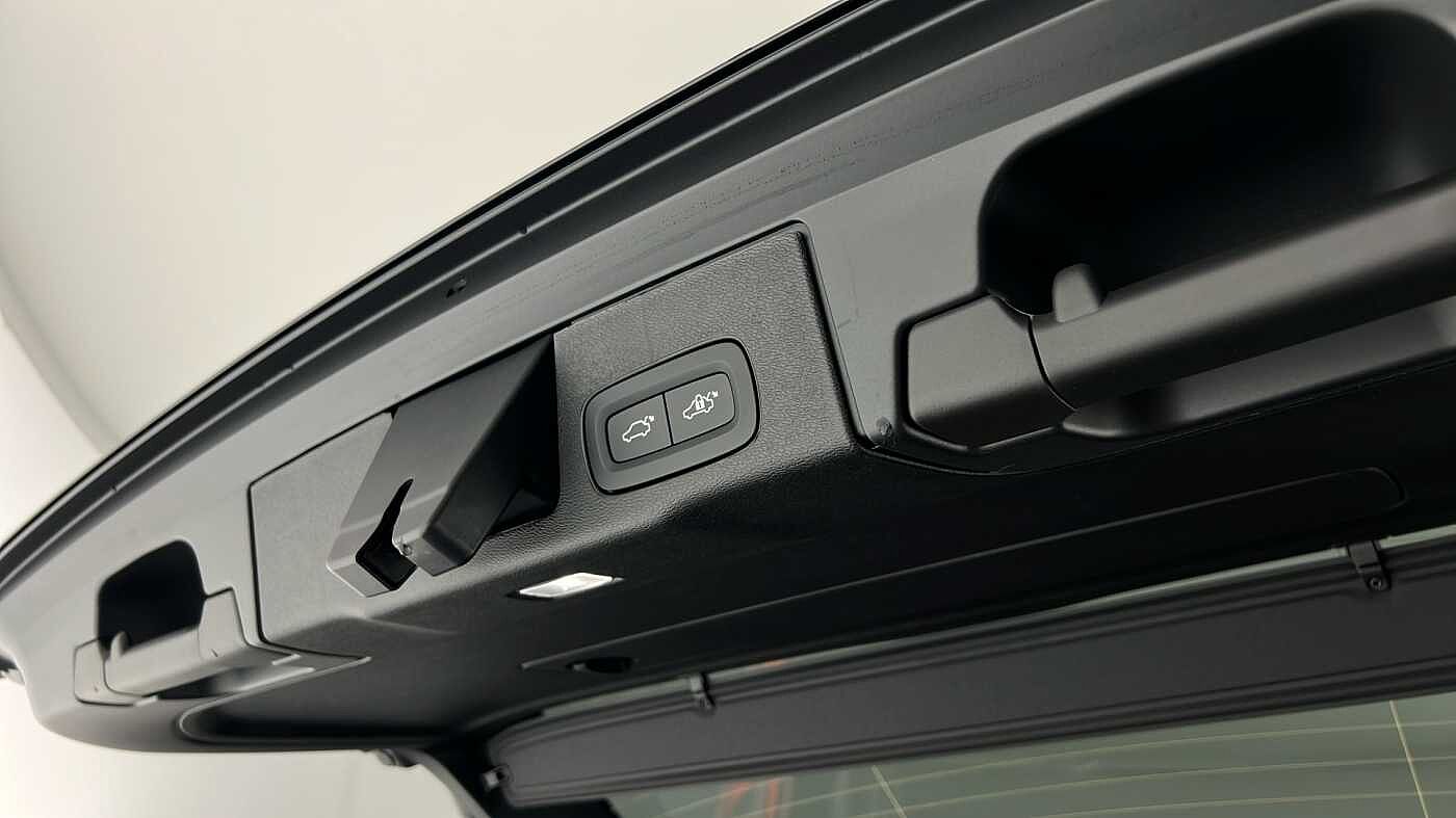 Used Volvo XC60 2025 for sale - 77137623: Photo 52