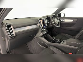 Used Volvo XC40 2026 for sale - 79800695: Photo