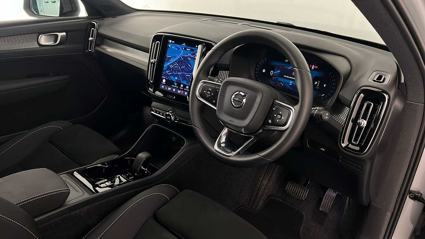 Used Volvo XC40 2025 for sale - 77095349: Photo 13