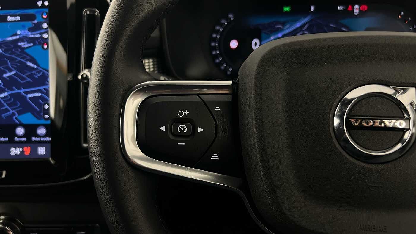 Used Volvo XC40 2025 for sale - 77095349: Photo 17