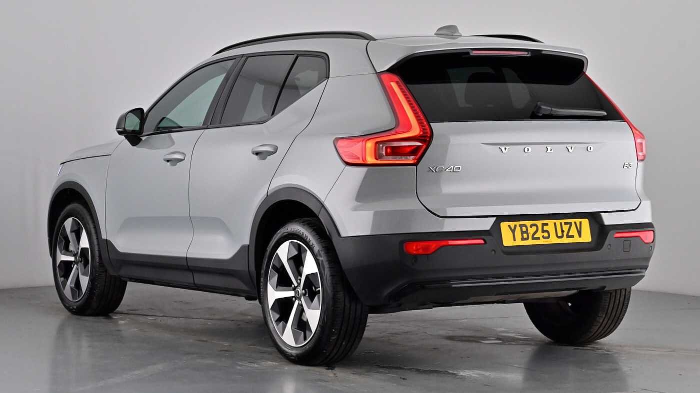 Used Volvo XC40 2025 for sale - 77095349: Photo 2