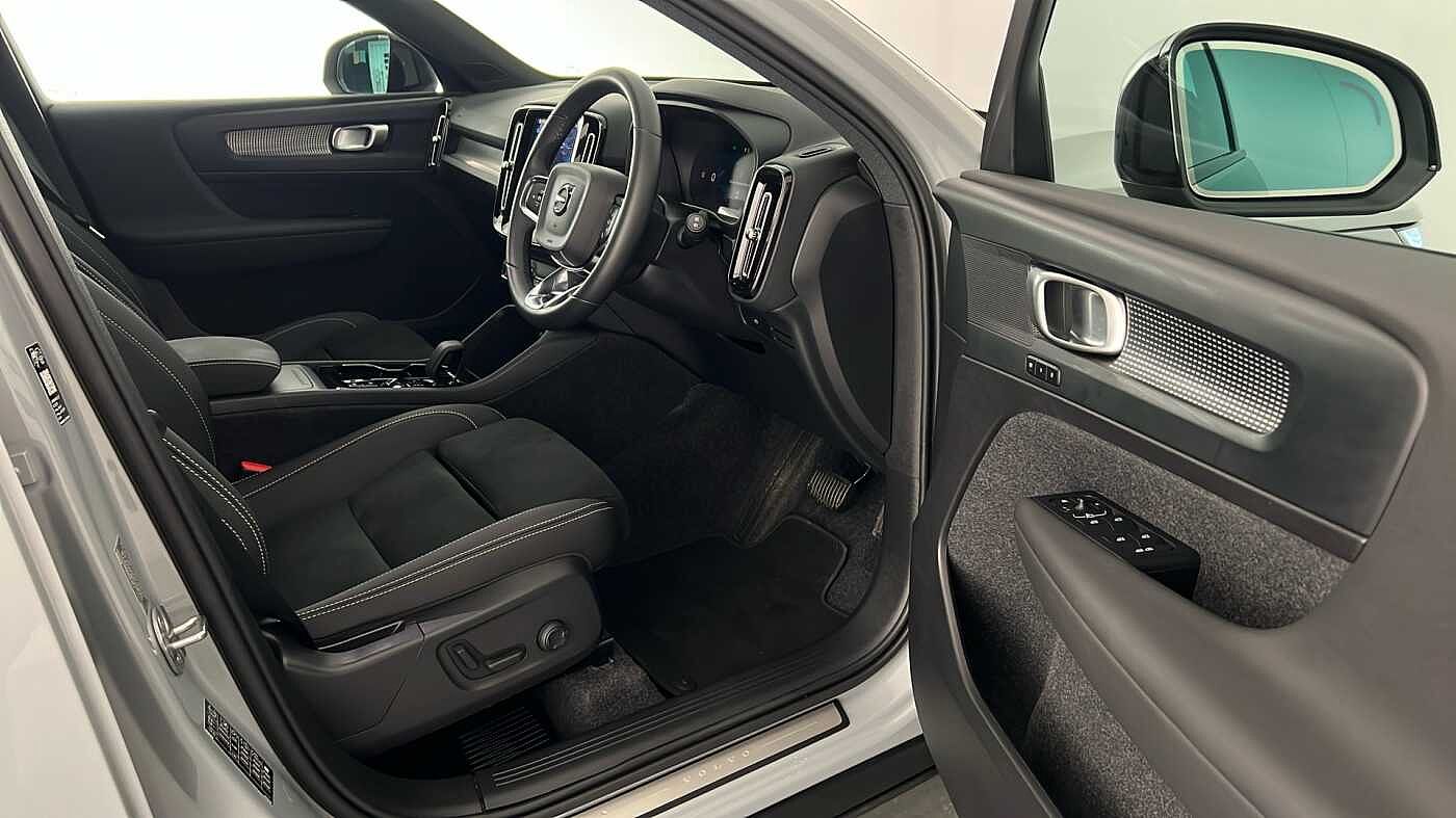 Used Volvo XC40 2025 for sale - 77095349: Photo 24