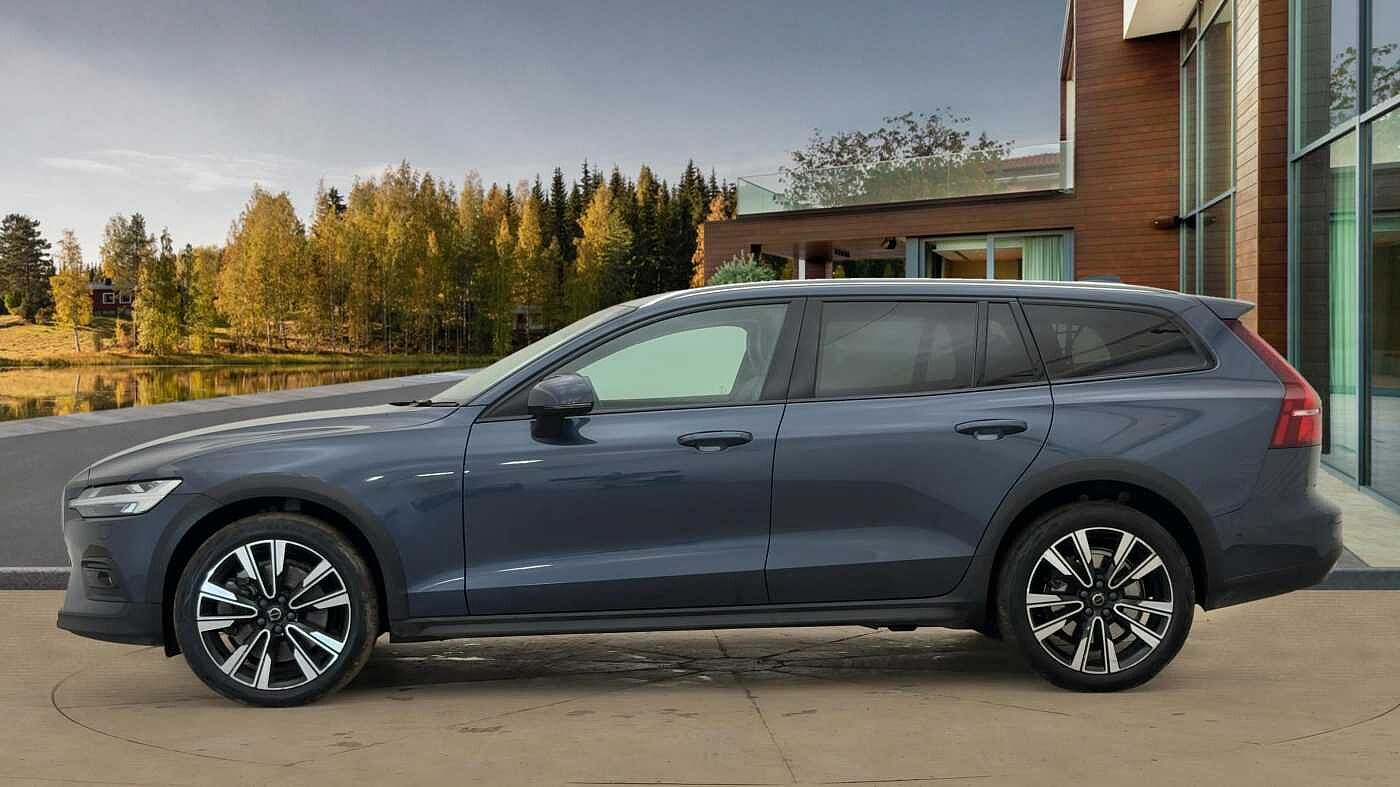 Used Volvo V60 2022 for sale - 77366923: Photo 7