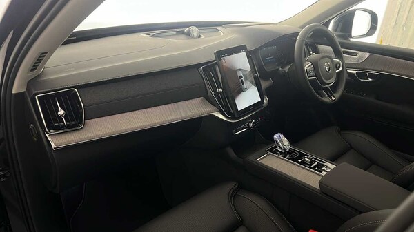 Used Volvo XC90 2025 for sale - 76221847: Photo 3