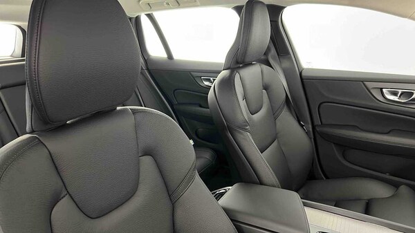 Used Volvo V60 2025 for sale - 75481202: Photo 33