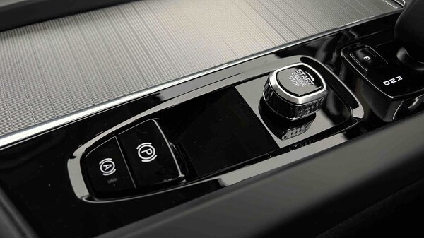 Used Volvo V60 2025 for sale - 75481202: Photo 46